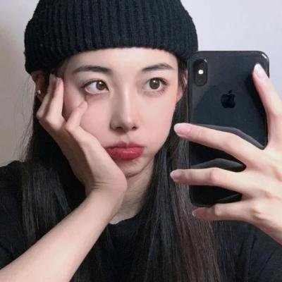 蜜桃女孩